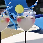 Modernes In Mit Gemeinschaftspool By Interhome * Crikvenica
