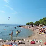Διαμέρισμα Modernes In Mit Gemeinschaftspool By Interhome