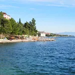 Modernes In Mit Gemeinschaftspool By Interhome Διαμέρισμα