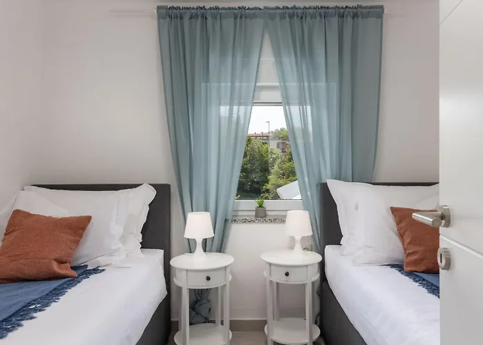 Modernes In Crikvenica Mit Gemeinschaftspool By Interhome شقة *