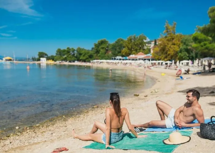 Modernes In Crikvenica Mit Gemeinschaftspool By Interhome شقة