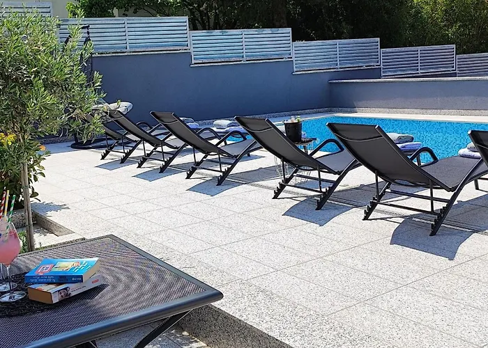 Modernes In Crikvenica Mit Gemeinschaftspool By Interhome شقة *