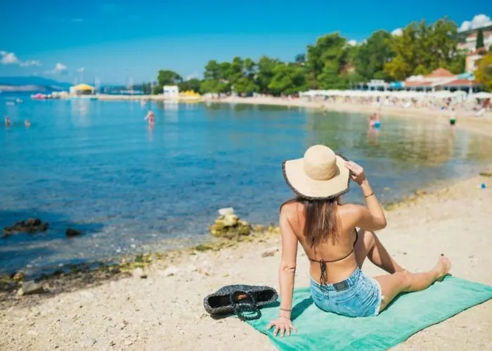 Modernes In Crikvenica Mit Gemeinschaftspool By Interhome تْسْغيكفانِتْسا