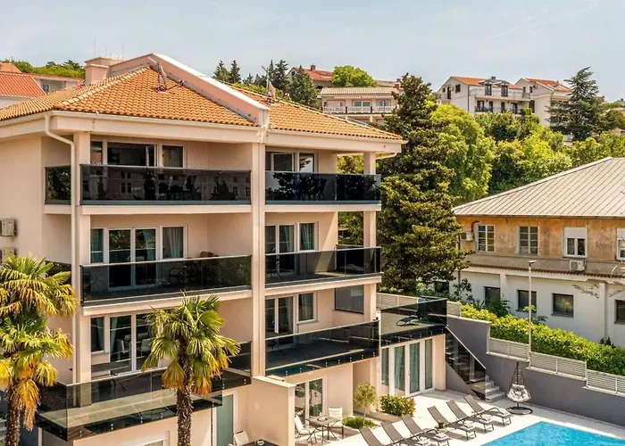 Apartment Modernes In Mit Gemeinschaftspool By Interhome