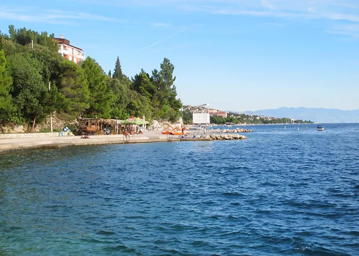 Modernes In Crikvenica Mit Gemeinschaftspool By Interhome شقة