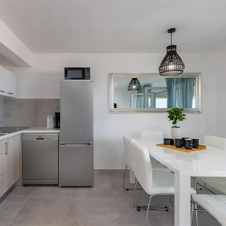 Modernes In Crikvenica Mit Gemeinschaftspool By Interhome Apartment Crikvenica