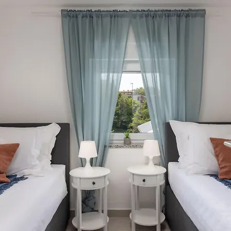 Modernes In Crikvenica Mit Gemeinschaftspool By Interhome Apartment *