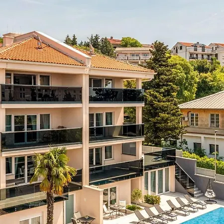 Apartmán Modernes In Mit Gemeinschaftspool By Interhome