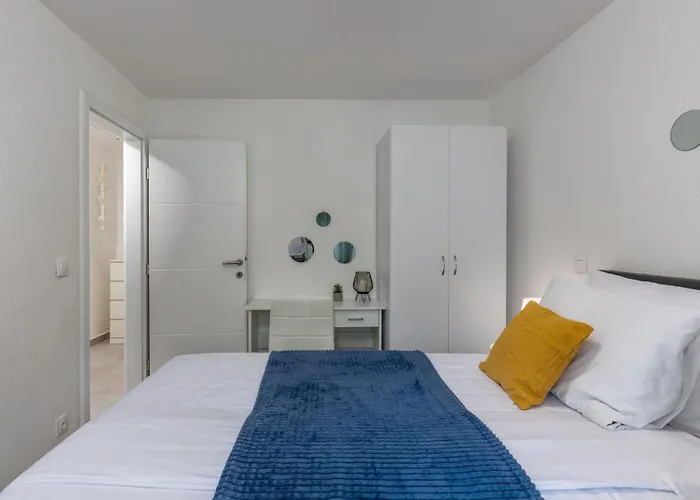 Apartment Modernes In Crikvenica Mit Gemeinschaftspool By Interhome